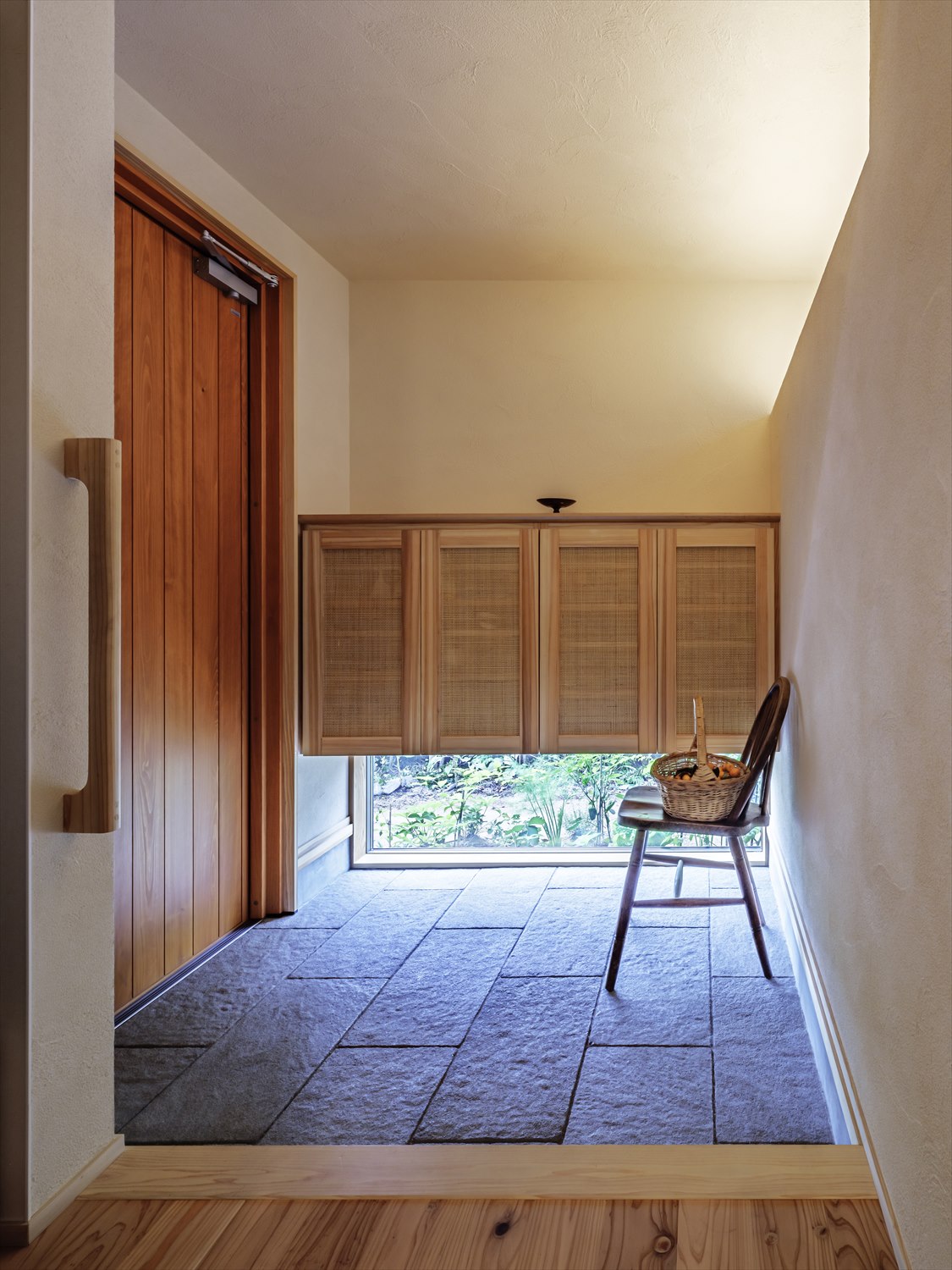 空間にとけこむ造作家具