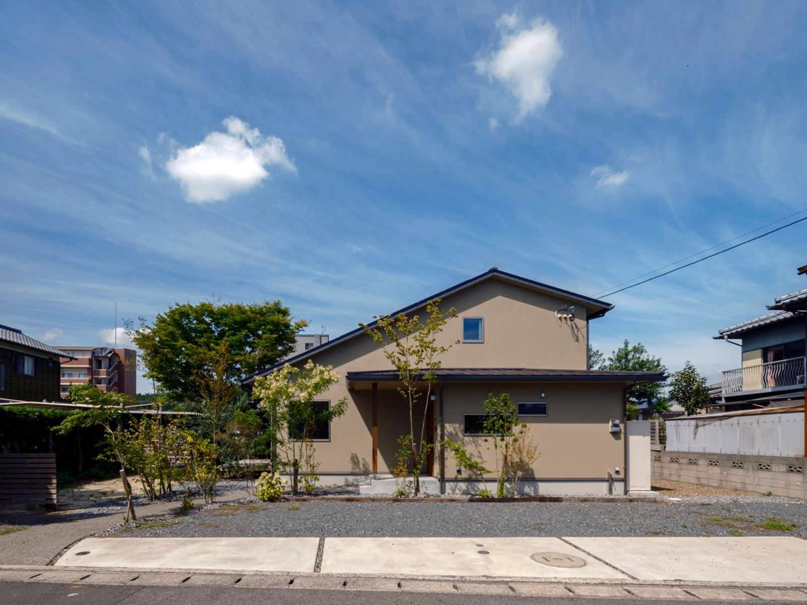 完成見学会｜多彩に憩う住処　～季節の移ろいとその日の気分に合わせて巡る家族の特等席～